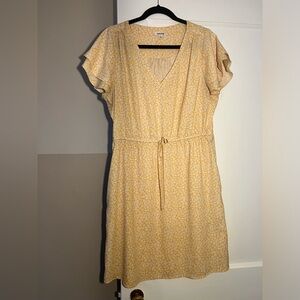 Goodthreads yellow and white floral v neck  dress with waist tie